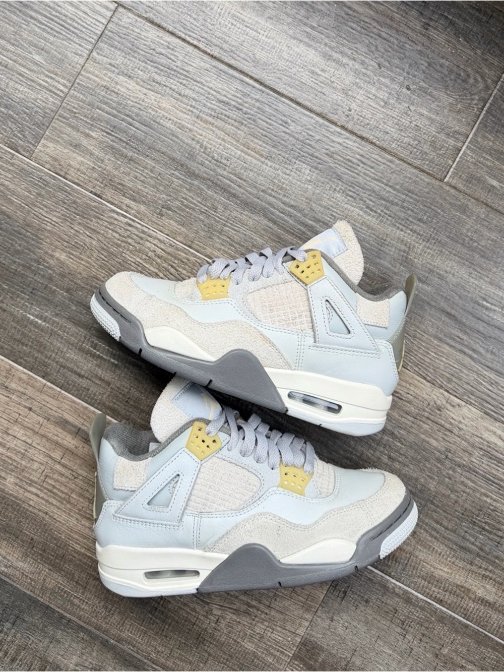 Jordan 4 retro SE craft photon dust 3y